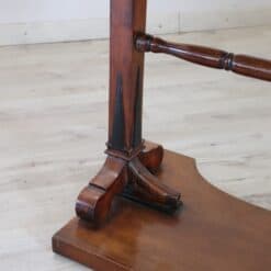 Table with Internal Desk - Base Detail - Styylish