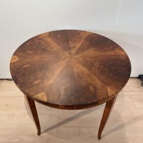 Small Biedermeier Side Table, Walnut Veneer and Beech, South Germany circa 1830