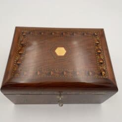 Historicism Jewelry Box - Top Detail - Styylish