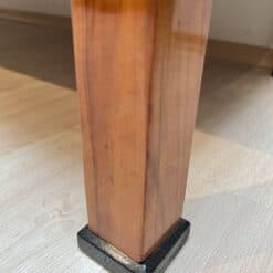 Biedermeier Bench - Wood Detail - Styylish