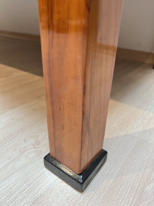 Biedermeier Bench - Wood Detail - Styylish