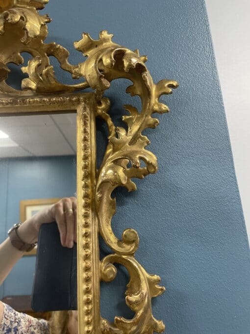 Hand-Carved Gilt Wood Mirror- detail of the right side- Styylish