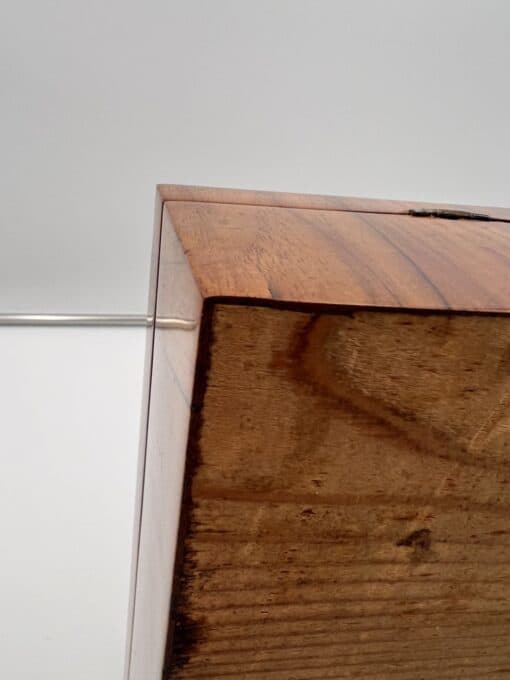 Walnut Biedermeier Box - Bottom Edge Detail - Styylish