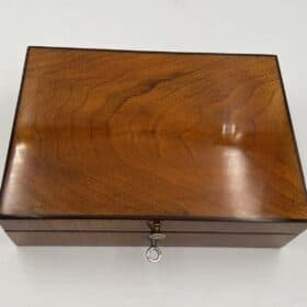 Biedermeier Sewing Box, Walnut Veneer, Austria circa 1820