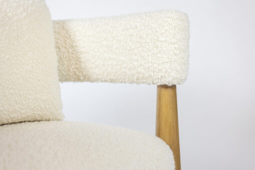 Pair of “Bean” Shaped Armchairs - Armrest Detail - Styylish
