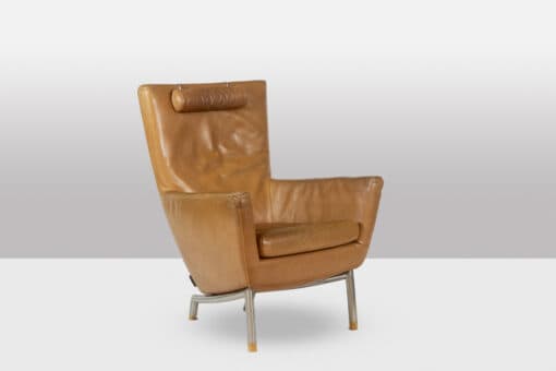 Pair of Leather Armchairs - Side - Styylish
