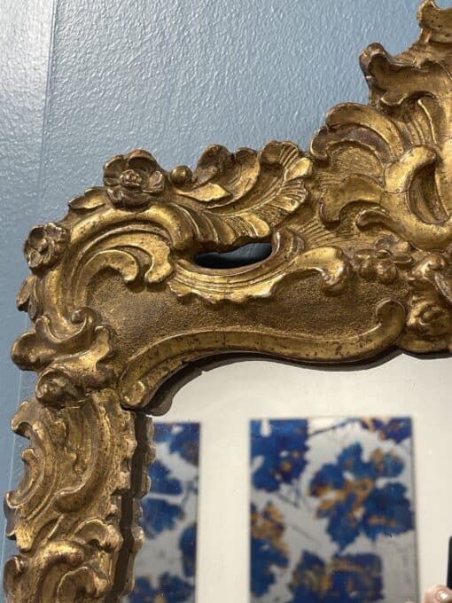18th century Gilt Wood Mirror- detail of rocaille - Styylish