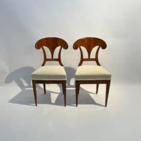 Set of Four Biedermeier Shovel Chairs, Walnut, Ink, Austria circa 1830