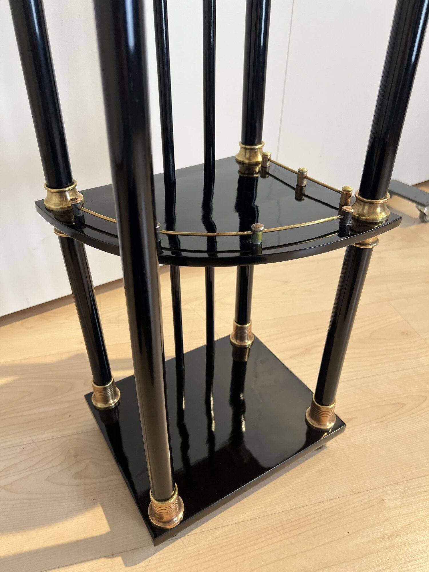 Art Nouveau / Jugendstil Etagere - Columns Bottom - Styylish