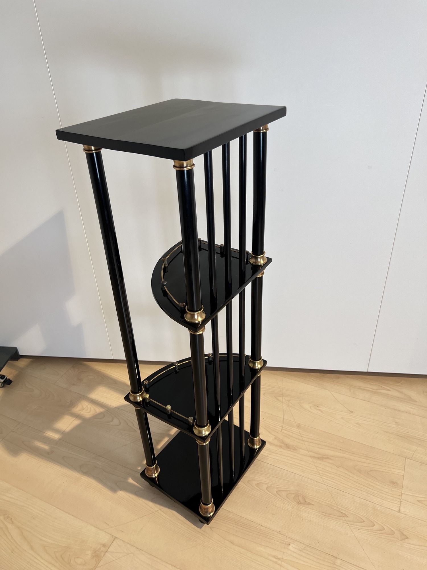 Art Nouveau / Jugendstil Etagere - Back and Side - Styylish