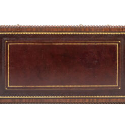 Chippendale-style mahogany table - Top Profile - Styylish