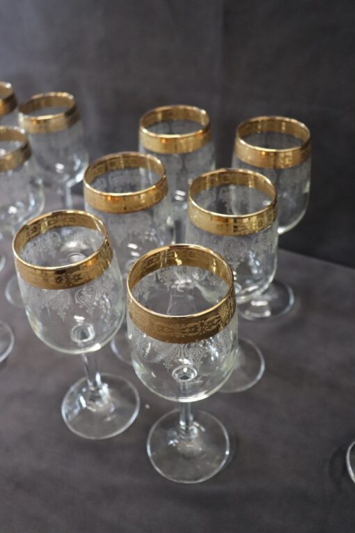 Set of 18 Classical Crystal Glasses - Six Glasses in a Line - Styylish