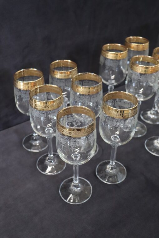 Set of 18 Classical Crystal Glasses - Gold Tops - Styylish