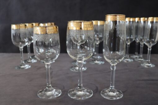 Set of 18 Classical Crystal Glasses - Size Comparison - Styylish