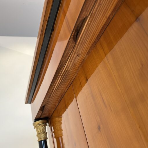 Biedermeier Half-Cabinet - Veneer Detail - Styylish