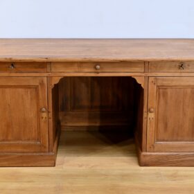 All-Sided Oak Commercial Desk – 1900