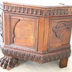 Renaissance Style Blanket Chest - Side Carving - Styylish