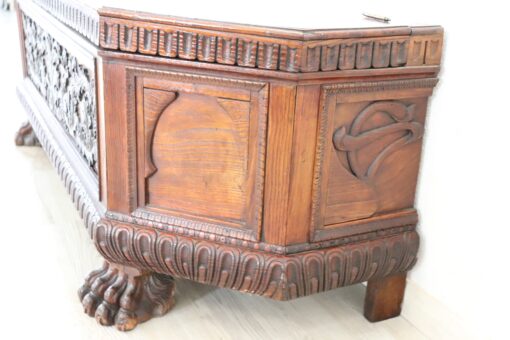 Renaissance Style Blanket Chest - Side Carving - Styylish