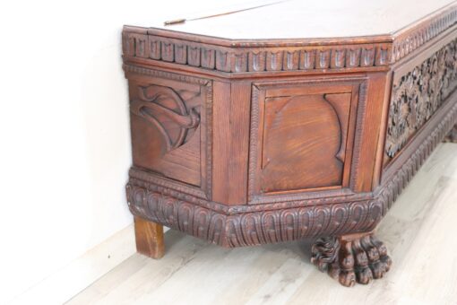 Renaissance Style Blanket Chest - Left Side Carving - Styylish