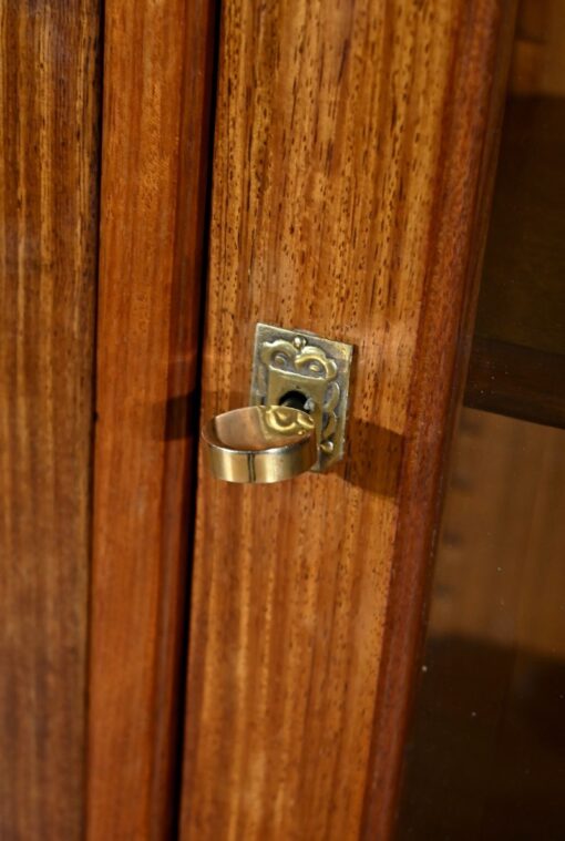 Small Blond Mahogany Bookcase - Keyhole - Styylish