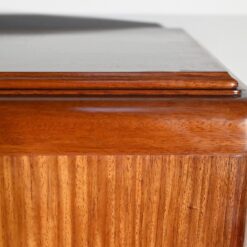 Small Blond Mahogany Bookcase - Edge Detail - Styylish