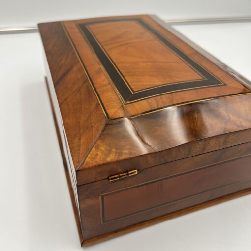 Biedermeier Jewelry Box Walnut - Top Side - Styylish