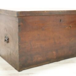 Antique Trunk in Fir Wood, Italy Late 19th Century - Side and Front - Styylish