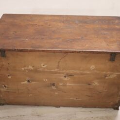 Antique Trunk in Fir Wood, Italy Late 19th Century - Back - Styylish