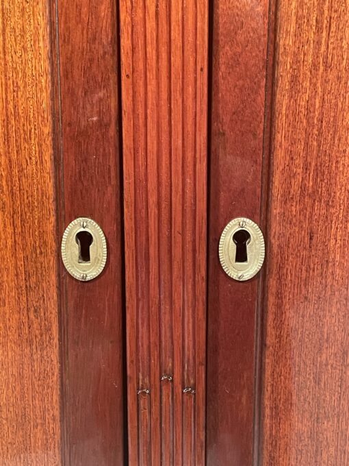 Pair of Demilune Cabinets- detail of the middle part- Styylish