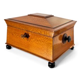 Historicism Box, Floral Ash Veneer, Rosewood, Austria circa 1880