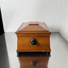 Historicism Box, Floral Ash Veneer, Rosewood, Austria circa 1880