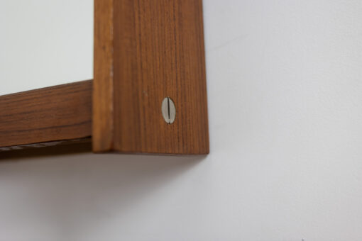 Mirror and Mahogany Console - Hardware Detail - Styylish