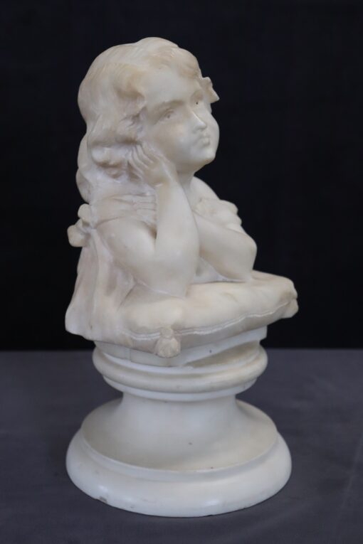 Sculpture in White Marble - Side Profile - Styylish