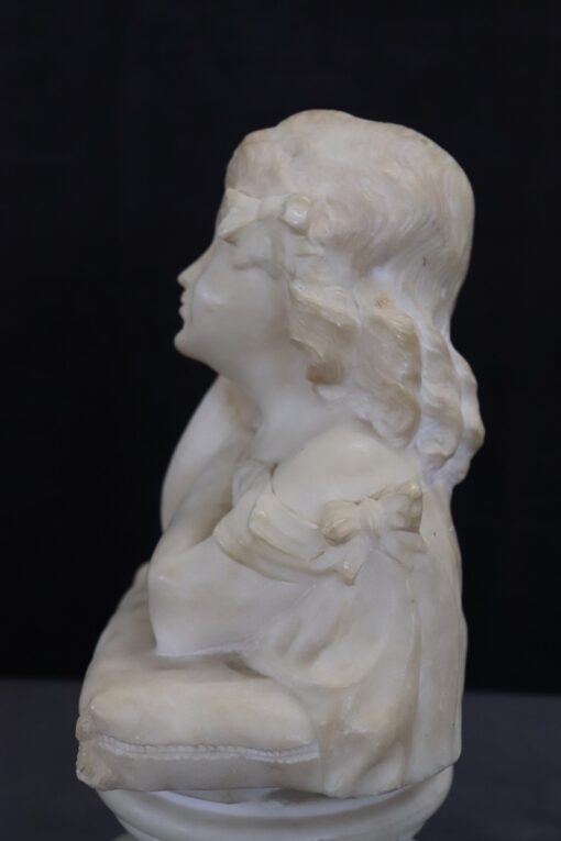 Sculpture in White Marble - Left Side Profile - Styylish