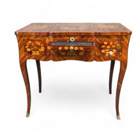 French 18th century Vanity or Poudreuse