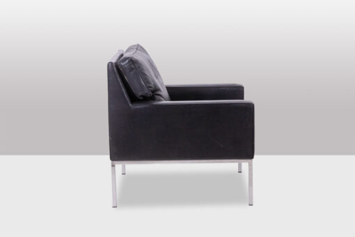 Pair Armchairs Black Leather - Side Profile - Styylish