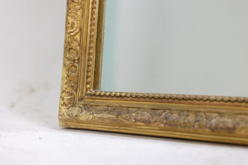 Giltwood and Carved Mirror - Bottom Edge - Styylish