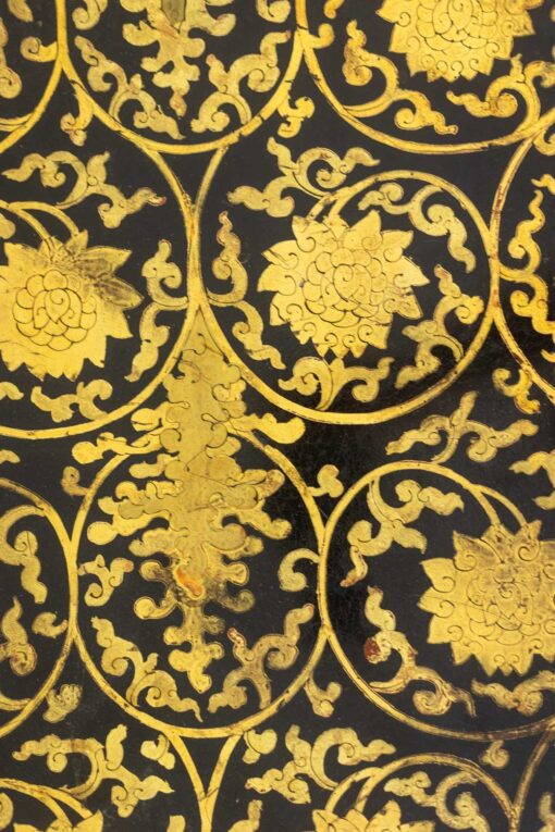 Lacquer Table Floral Motifs - Gold Floral Pattern - Styylish