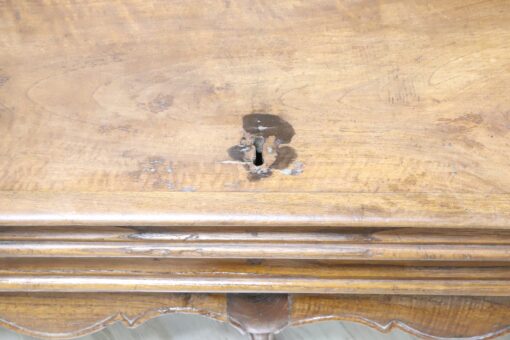 Antique Louis XV Bench - Keyhole Detail - Styylish