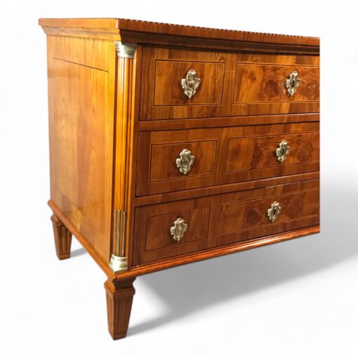 18th century Louis XVI Chest of Drawers - Side Edge Profile - Styylish