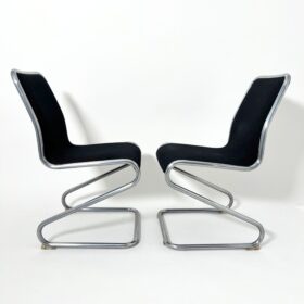 Pair of Italian 'Z-Chairs' – Vintage 1970s Modernist Design