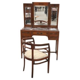 Elegant Italian Dressing Table & Armchair – Early 20th Century