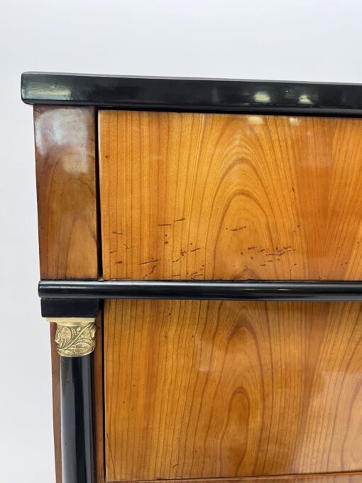 Early Biedermeier Commode - closeup front - Styylish