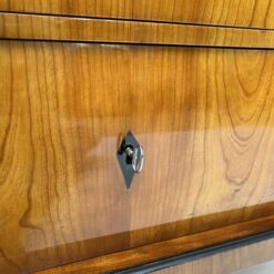 Early Biedermeier Commode - key - Styylish