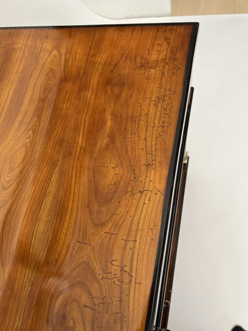 Early Biedermeier Commode - top detail - Styylish