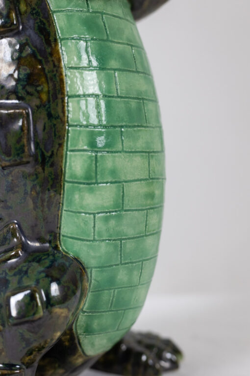 Crocodile Hippos Sculpture - Scale Detail - Styylish