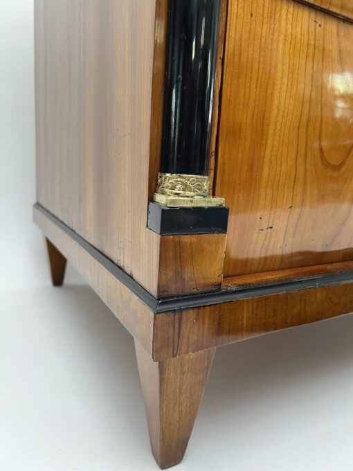 Early Biedermeier Commode - legs - Styylish