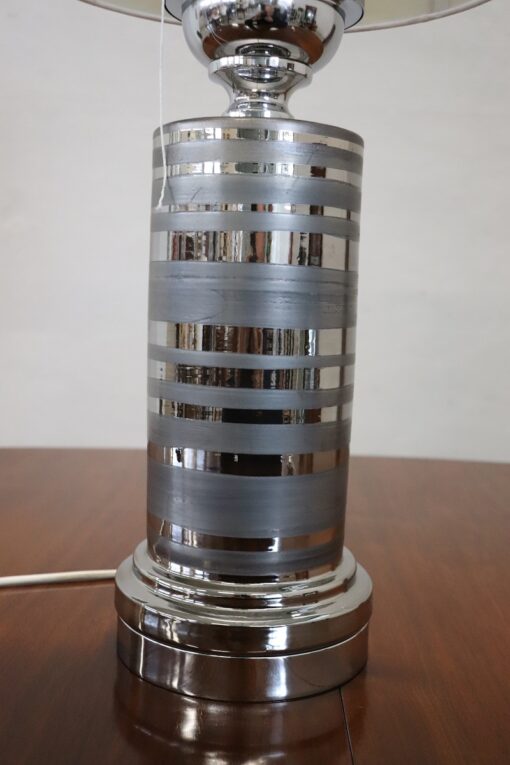 Chromed Metal Table Lamp - Chrome Decor - Styylish