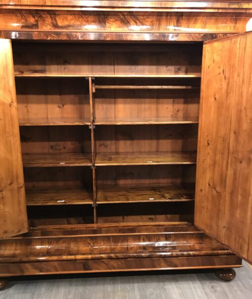 Frankfurter Wellenschrank - interior - Styylish