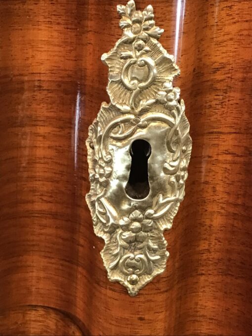 Frankfurter Wellenschrank- detail of escutcheon- Styylish